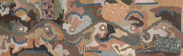 Spirit Dreaming through Napperby country (Rêve d'un esprit à travers le territoire de Napperby), Tim Leura Tjapaltjarri (Anmatyerr) et Clifford Possum Tjapaltjarri (Anmatyerr), 1980. Acrylique sur toile, 207,7 x 670,8 cm.jpeg